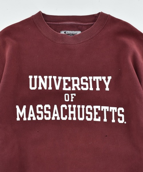 LABORATORY R(ラボラトリーアール)の「【USED】Y2K Champion “UNIVERSITY OF MASSACHUSETTS” リバースウィーブ スウェット(スウェット・メンズ・レッド・X-LARGE)」の2枚目の写真