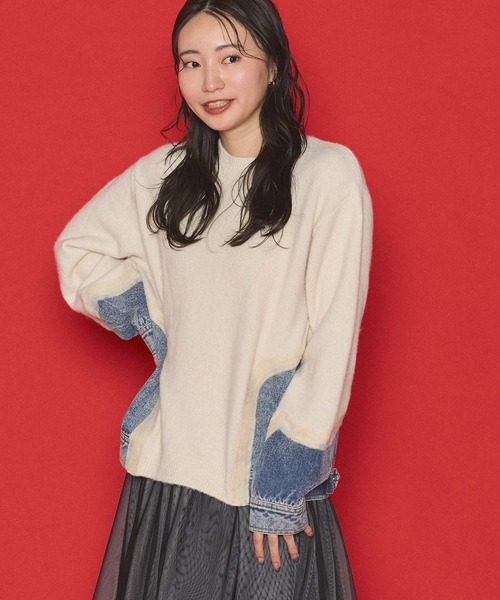 Gready Brilliant(グレディブリリアン)の「デニムドッキングクルーネックニット(ニット/セーター・レディース・グレー/アイボリー・FREE)」の7枚目の写真