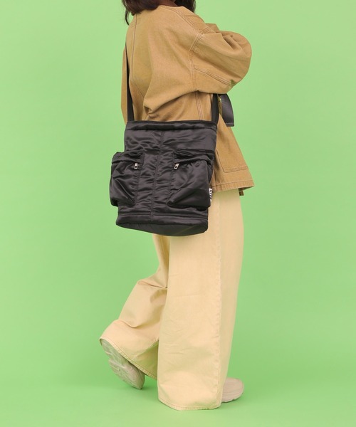 CONTROL FREAK / CTFK(コントロールフリーク)の「CONTROL FREAK / CTFK(コントロールフリーク/シーティーエフケー)ダブルポケットショルダートート(トートバッグ・レディース・ブラック/カーキ・FREE)」の6枚目の写真