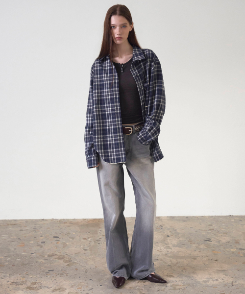 SSIN AND LEE(シンアンドリー)の「ヘイリー ウォッシュドデニムパンツ グレー(デニムパンツ・レディース・その他・SMALL/MEDIUM)」の5枚目の写真