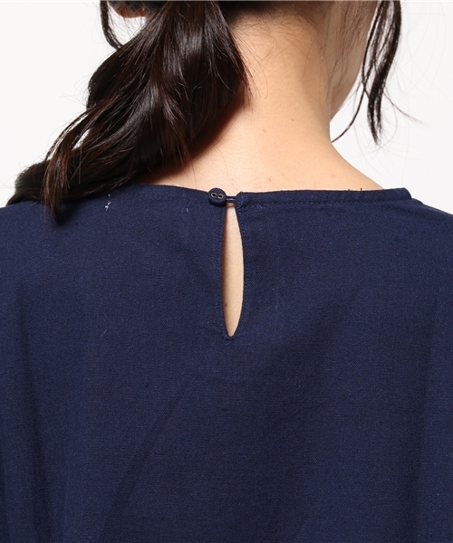 earth music&ecology(アースミュージックアンドエコロジー)の「麻混肩フリルブラウス(シャツ/ブラウス・レディース・ネイビー/ライトベージュ/カーキ/キャメル・FREE)」の14枚目の写真