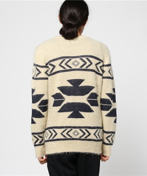 Revo.(レボ)の「モヘアタッチネイティブ柄ニット(ニット/セーター・メンズ・ネイビー/ナチュラル・1/2)」の4枚目の写真