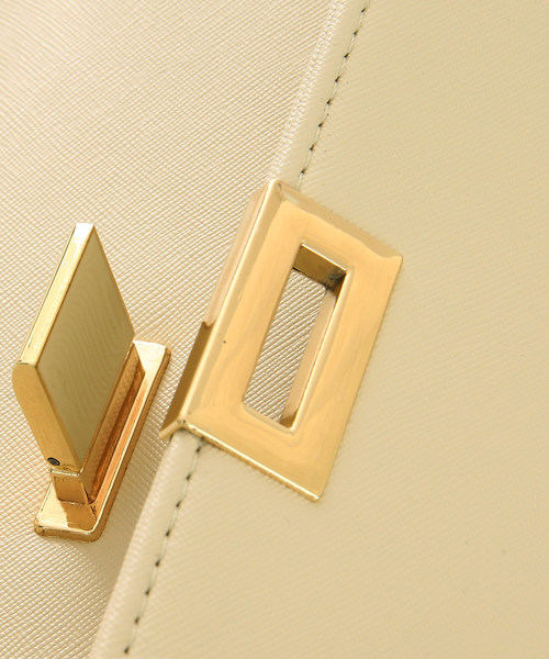 PourVous（プールヴー）の「スクエアロッククラッチバック 同窓会 結婚式 オケージョン 二次会（クラッチバッグ・レディース・ベージュ/ブラック/グレイッシュベージュ・FREE）」の8枚目の写真