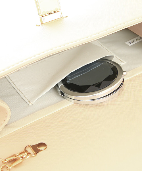 PourVous（プールヴー）の「スクエアロッククラッチバック 同窓会 結婚式 オケージョン 二次会（クラッチバッグ・レディース・ベージュ/ブラック/グレイッシュベージュ・FREE）」の9枚目の写真