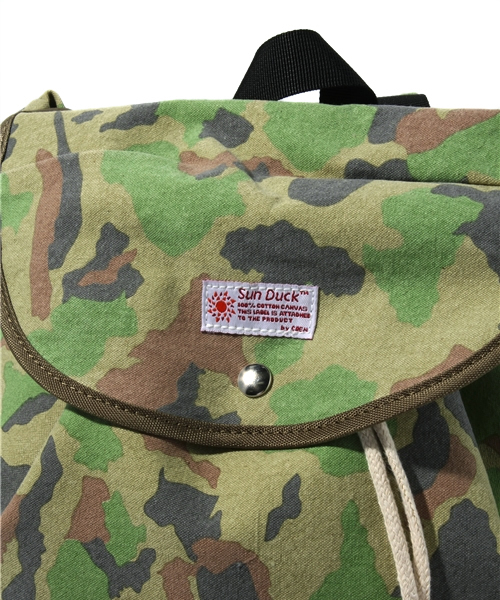 coen（コーエン）の「SUN DUCK プリントデイパック（バックパック/リュック・メンズ・オリーブ/ダークグリーン/ネイビー/ブラック・フリー）」の8枚目の写真