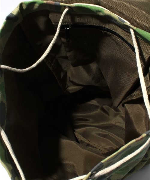 coen（コーエン）の「SUN DUCK プリントデイパック（バックパック/リュック・メンズ・オリーブ/ダークグリーン/ネイビー/ブラック・フリー）」の12枚目の写真
