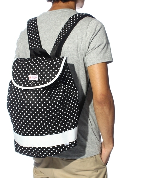 coen（コーエン）の「SUN DUCK プリントデイパック（バックパック/リュック・メンズ・オリーブ/ダークグリーン/ネイビー/ブラック・フリー）」の5枚目の写真