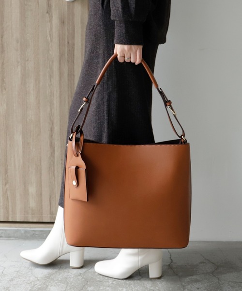 セール】11収納ワンハンドルショルダートートバッグ オンオフ