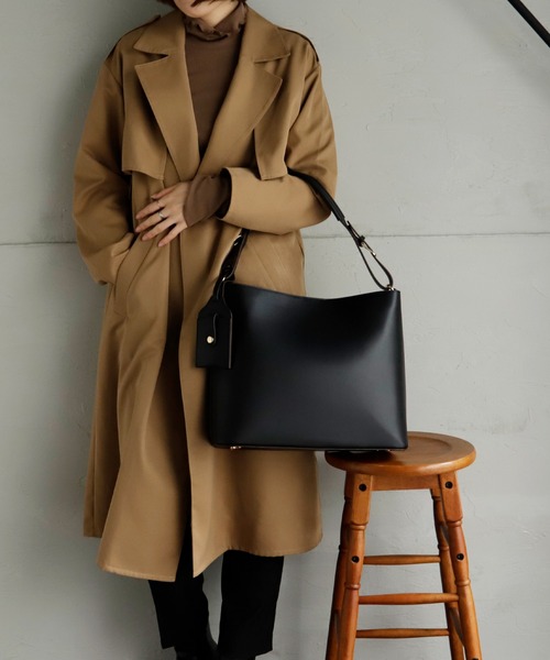 VitaFelice（ヴィータフェリーチェ）の「A4対応 通勤トートバッグ 11ポケット 自立 ワンハンドルショルダー 【パスケース付き】 ビジネスバッグ（トートバッグ・レディース・ブラック/グレー/キャメル/ワイン/オレンジ/ベージュ系その他/ライトグリーン/チョコ/ベージュ系その他2/ブルー系その他/バーガンディー/ライトグレー/ダークグリーン/モカ/ネイビー・FREE）」の17枚目の写真