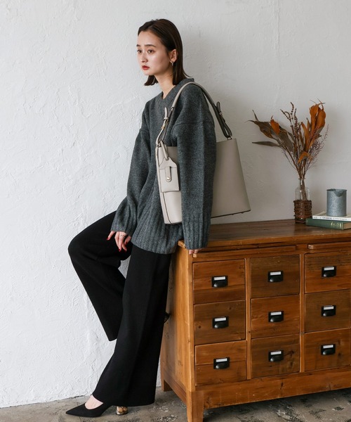 即購入可能　ヴィルシュ セール】11収納ワンハンドルショルダートートバッグ オンオフ兼用 A4