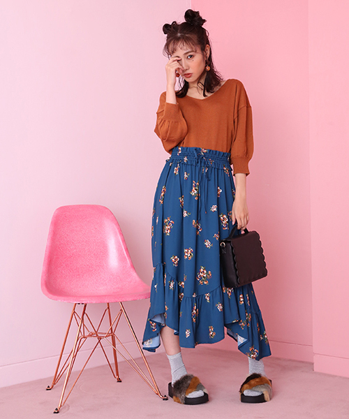 one after another NICE CLAUP（ワンアフターアナザーナイスクラップ）の「レトロ花柄スカート（スカート・レディース・アイボリー/ブラック/ブルー系その他・FREE）」の11枚目の写真