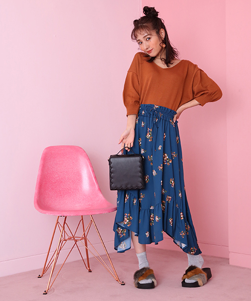 one after another NICE CLAUP（ワンアフターアナザーナイスクラップ）の「レトロ花柄スカート（スカート・レディース・アイボリー/ブラック/ブルー系その他・FREE）」の12枚目の写真