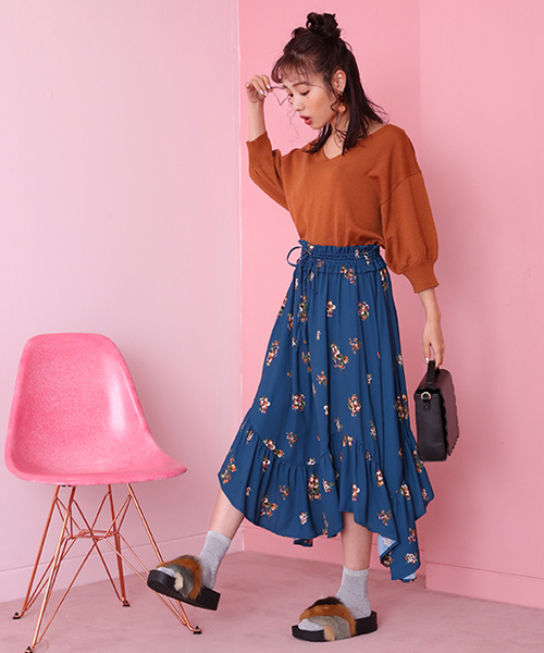 one after another NICE CLAUP（ワンアフターアナザーナイスクラップ）の「レトロ花柄スカート（スカート・レディース・アイボリー/ブラック/ブルー系その他・FREE）」の13枚目の写真