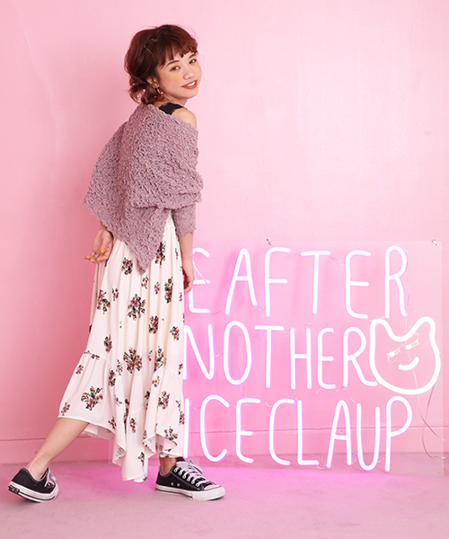 one after another NICE CLAUP（ワンアフターアナザーナイスクラップ）の「レトロ花柄スカート（スカート・レディース・アイボリー/ブラック/ブルー系その他・FREE）」の6枚目の写真