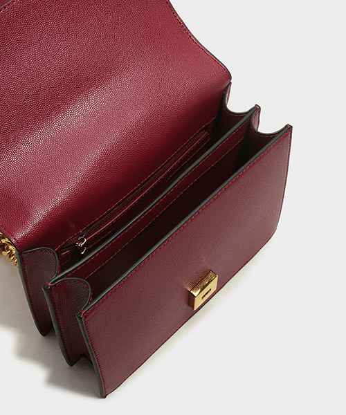 CHARLES & KEITH（チャールズ & キース）の「ドレッシースリングバッグ / DRESSY SLING BAG（メッセンジャーバッグ・レディース・ブラック/レッド/ピンク・S）」の17枚目の写真