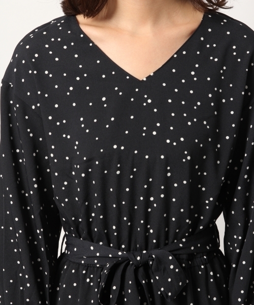 GLOBAL WORK（グローバルワーク）の「ドットプリントVネックワンピース/784555（ワンピース・レディース・ネイビー/ブラック/ダークブルー・FREE）」の11枚目の写真