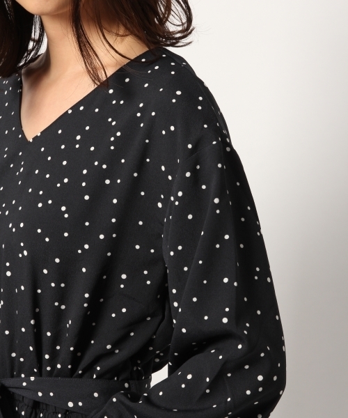 GLOBAL WORK（グローバルワーク）の「ドットプリントVネックワンピース/784555（ワンピース・レディース・ネイビー/ブラック/ダークブルー・FREE）」の10枚目の写真