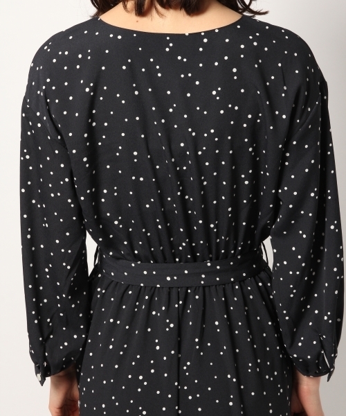 GLOBAL WORK（グローバルワーク）の「ドットプリントVネックワンピース/784555（ワンピース・レディース・ネイビー/ブラック/ダークブルー・FREE）」の7枚目の写真