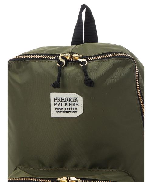 FREDRIK PACKERS（フレドリックパッカーズ）の「【FREDRIK PACKERS】 420D SNUG PACK S（バックパック/リュック・レディース・ブラック/オリーブ/ネイビー・FREE）」の11枚目の写真