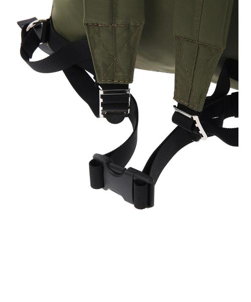 FREDRIK PACKERS（フレドリックパッカーズ）の「【FREDRIK PACKERS】 420D SNUG PACK S（バックパック/リュック・レディース・ブラック/オリーブ/ネイビー・FREE）」の9枚目の写真