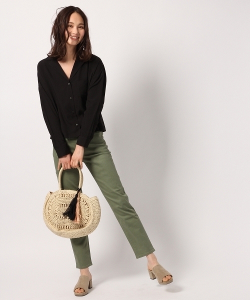 GLOBAL WORK（グローバルワーク）の「オープンカラーシャツ長袖/777044（シャツ/ブラウス・レディース・ブラック/ホワイト/ネイビー/カーキ・LARGE/MEDIUM）」の5枚目の写真