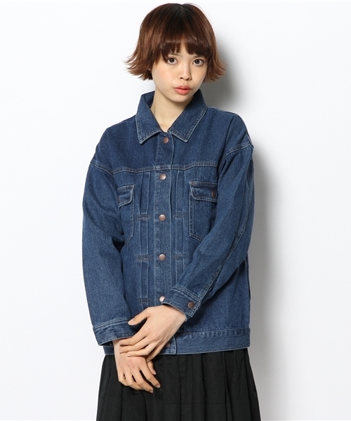 Chico(チコ)の「オーバーGジャン(デニムジャケット・レディース・ホワイト/ブルー/ネイビー・FREE)」の3枚目の写真
