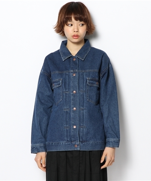 Chico(チコ)の「オーバーGジャン(デニムジャケット・レディース・ホワイト/ブルー/ネイビー・FREE)」の4枚目の写真