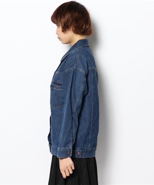 Chico(チコ)の「オーバーGジャン(デニムジャケット・レディース・ホワイト/ブルー/ネイビー・FREE)」の12枚目の写真