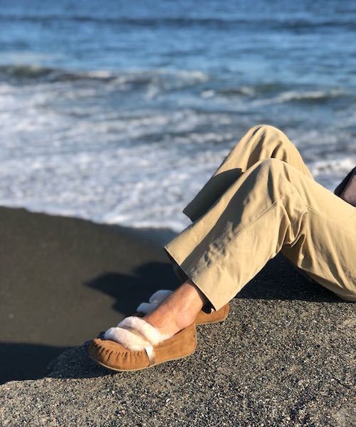 EMU Australia(エミューオーストラリア)の「Cairns Saddle(モカシン/デッキシューズ・レディース・チャコールグレー/ベージュ/グレイッシュベージュ・6/8/9/5/7)」の1枚目の写真