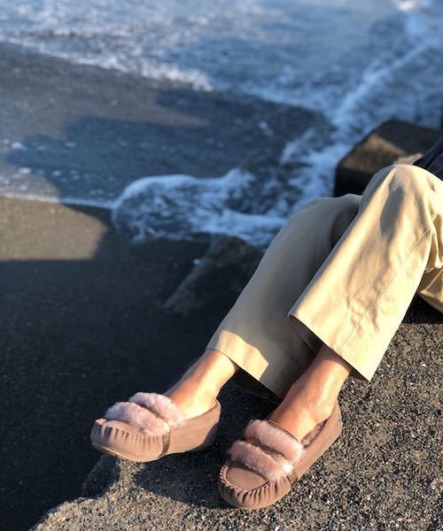 EMU Australia(エミューオーストラリア)の「Cairns Saddle(モカシン/デッキシューズ・レディース・チャコールグレー/ベージュ/グレイッシュベージュ・6/8/9/5/7)」の3枚目の写真