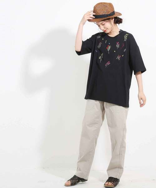 CUBE SUGAR(キューブシュガー)の「天竺刺繍ワイドチュニック(Tシャツ/カットソー・レディース・ホワイト/ブラック/ネイビー・M)」の6枚目の写真