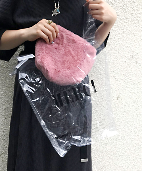 apres jour（アプレジュール）の「ファーポーチ付きMERCIクリアバッグ【ZOZOTOWN限定アイテム】（トートバッグ・レディース・ピンク/イエロー・フリー）」の5枚目の写真