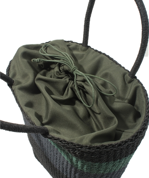 GLOBAL WORK（グローバルワーク）の「【GLOBAL WORK】マルチボーダーペーパートート（かごバッグ・レディース・ブラウン系その他/グレー/ブラウン/ネイビー/レッド/ブラック・FREE）」の14枚目の写真