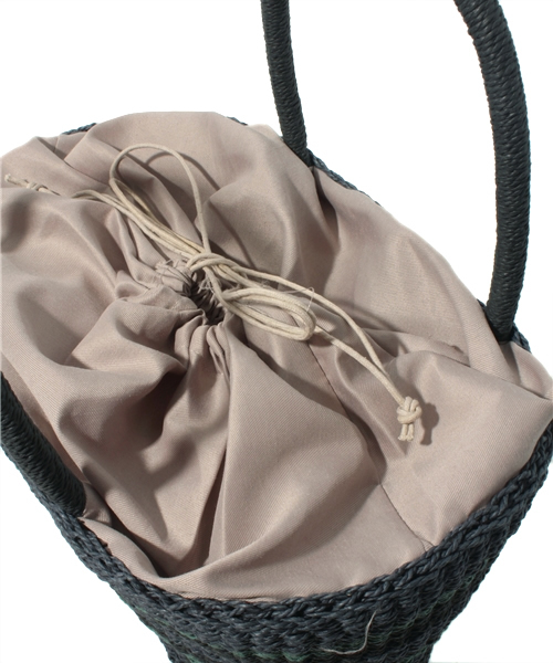 GLOBAL WORK（グローバルワーク）の「【GLOBAL WORK】マルチボーダーペーパートート（かごバッグ・レディース・ブラウン系その他/グレー/ブラウン/ネイビー/レッド/ブラック・FREE）」の16枚目の写真