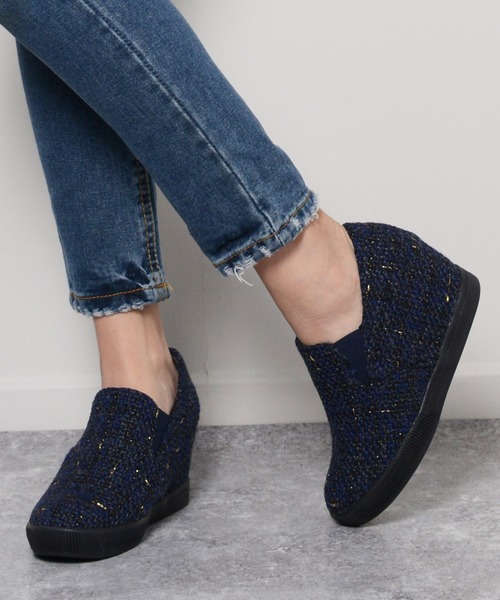 shopnikoniko（ショップニコニコ）の「スリッポン スニーカー インヒール 厚底 インヒールスニーカー（スリッポン・レディース・ブラック/ネイビー/グレー/ブラック系その他/グレー系その他/ブルー系その他/アイボリー/ホワイト/ブラック系その他2/グレー系その他2/ブラック系その他3/ブルー系その他2/キャメル/ホワイト系その他/ブラック系その他4/ベージュ/ブラック系その他5/ブラック系その他6/グレー系その他3/ブラウン系その他/ブラウン・22.5cm/23cm/23.5cm/24cm/24.5cm/25cm）」の19枚目の写真