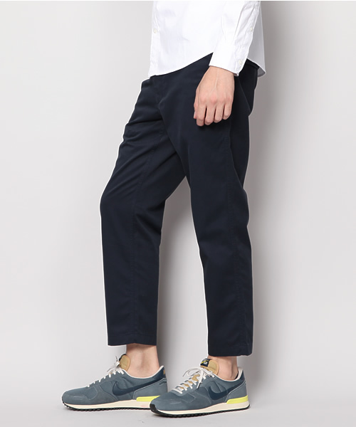 green label relaxing（グリーンレーベルリラクシング）の「○△T/C AIR/BRUSH CHINO 9/Lパンツ ◆（チノパンツ・メンズ・ダークグレー/ベージュ/ネイビー・SMALL/MEDIUM/LARGE）」の4枚目の写真