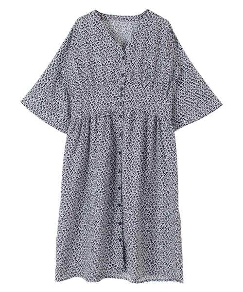 titivate(ティティベイト)の「ポプリン花柄ロングワンピース(ワンピース・レディース・アイボリー/ブラック/ライトベージュ/グリーン・M)」の1枚目の写真
