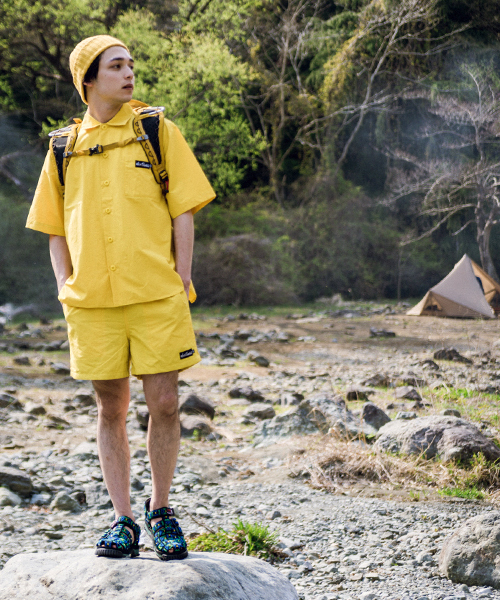 WILD THINGS(ワイルドシングス)の「SUPPLEX SHORT SLEEVE SHIRTS(水着・メンズ・イエロー/ブルー/ブラック・XL/L/M)」の6枚目の写真