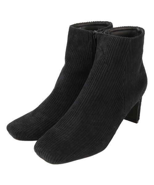 titivate(ティティベイト)の「スクエアトゥデザインヒールショートブーツ(ブーツ・レディース・ブラック/ダークブラウン/ブラック系その他/ベージュ系その他/グリーン系その他・LL/S/M/L)」の3枚目の写真