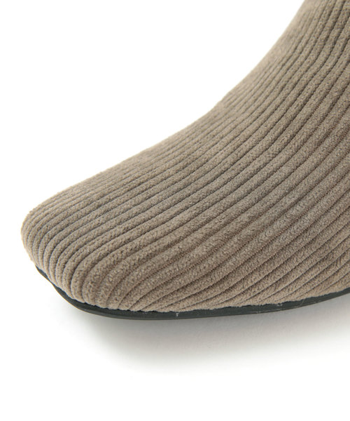 titivate(ティティベイト)の「スクエアトゥデザインヒールショートブーツ(ブーツ・レディース・ブラック/ダークブラウン/ブラック系その他/ベージュ系その他/グリーン系その他・LL/S/M/L)」の14枚目の写真