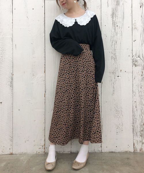 one after another NICE CLAUP（ワンアフターアナザーナイスクラップ）の「レース衿ロングTシャツ（Tシャツ/カットソー・レディース・オフホワイト/ホワイト系その他/ブラック/ベージュ系その他・FREE）」の5枚目の写真