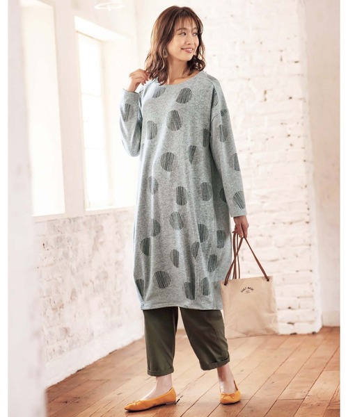 GeeRA(ジーラ)の「ドット柄コクーンチュニックワンピース(ワンピース・レディース・ブルー/杢グレー・M/L/X-LARGE)」の4枚目の写真