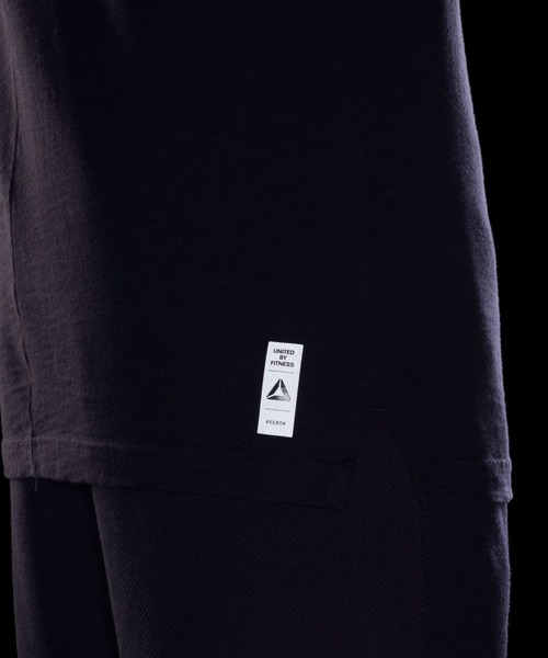 Reebok(リーボック)の「レズミルズ ボディ コンバットR スラブ タンク トップ (タンクトップ・メンズ・ダークパープル・SMALL/MEDIUM/LARGE/X-LARGE/XX-LARGE/X-SMALL/XXX-LARGE)」の4枚目の写真