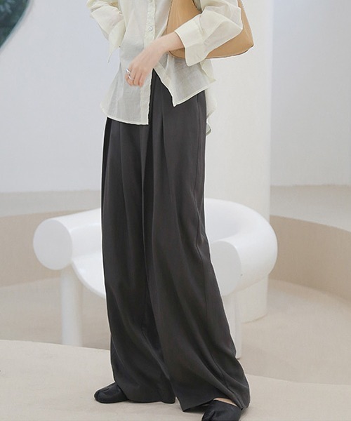 chuclla（チュクラ）の「【chuclla】【2020/SS】ハイウエスト タックワイドスラックス chw1093（スラックス・レディース・ブラック/ベージュ/アイボリー/ダークグレー・S/M/L）」の3枚目の写真