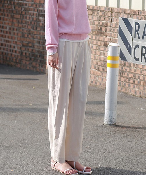 chuclla（チュクラ）の「【chuclla】【2020/SS】ハイウエスト タックワイドスラックス chw1093（スラックス・レディース・ブラック/ベージュ/アイボリー/ダークグレー・S/M/L）」の8枚目の写真