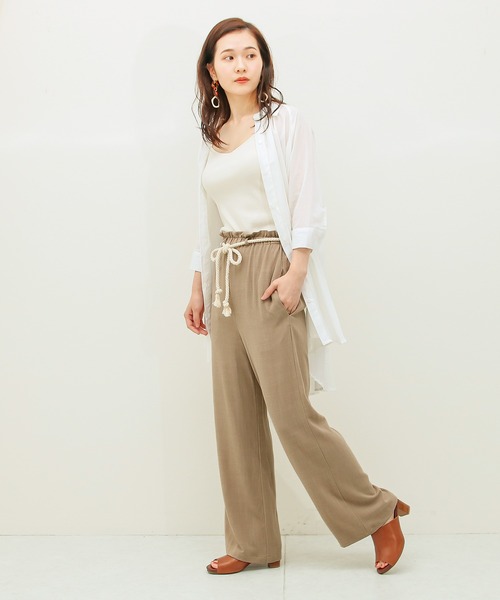Social GIRL(ソーシャルガール)の「タッセルベルトワイドストレートパンツ(その他パンツ・レディース・ベージュ/カーキ/オフホワイト・M/L)」の13枚目の写真