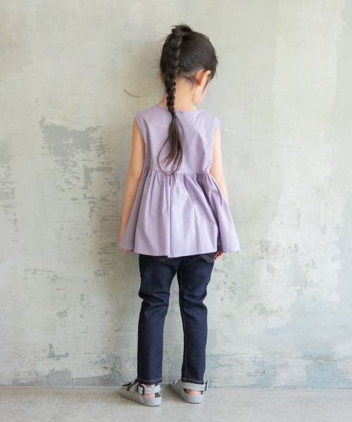 LOWRYS FARM(ローリーズファーム)の「ギャザーボリュームノースリーブ 888013(シャツ/ブラウス・キッズ・ブラック/パープル/オフホワイト・MEDIUM/LARGE/X-LARGE)」の7枚目の写真