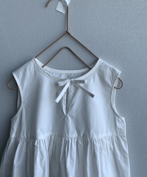 LOWRYS FARM(ローリーズファーム)の「ギャザーボリュームノースリーブ 888013(シャツ/ブラウス・キッズ・ブラック/パープル/オフホワイト・MEDIUM/LARGE/X-LARGE)」の12枚目の写真