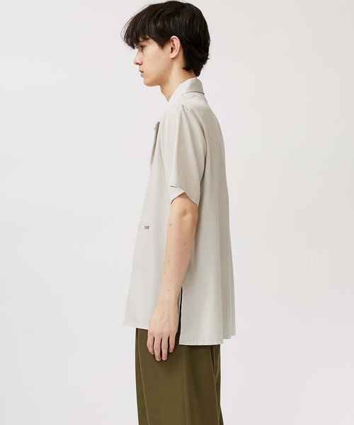 ETHOSENS（エトセンス）の「【ETHOSENS】Embroldered short sleeve shirt/E120-203c（シャツ/ブラウス・メンズ・ブラック/ライトグレー/ピンク・2/3）」の5枚目の写真