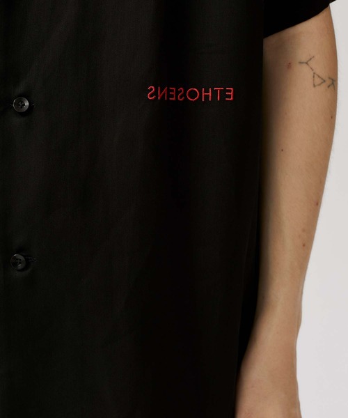 ETHOSENS（エトセンス）の「【ETHOSENS】Embroldered short sleeve shirt/E120-203c（シャツ/ブラウス・メンズ・ブラック/ライトグレー/ピンク・2/3）」の17枚目の写真